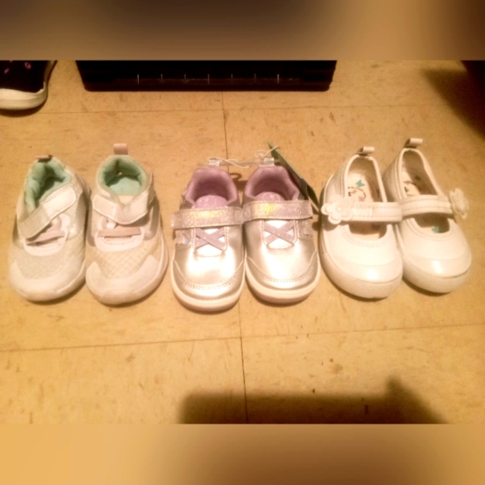Girls bundle shoes size 4